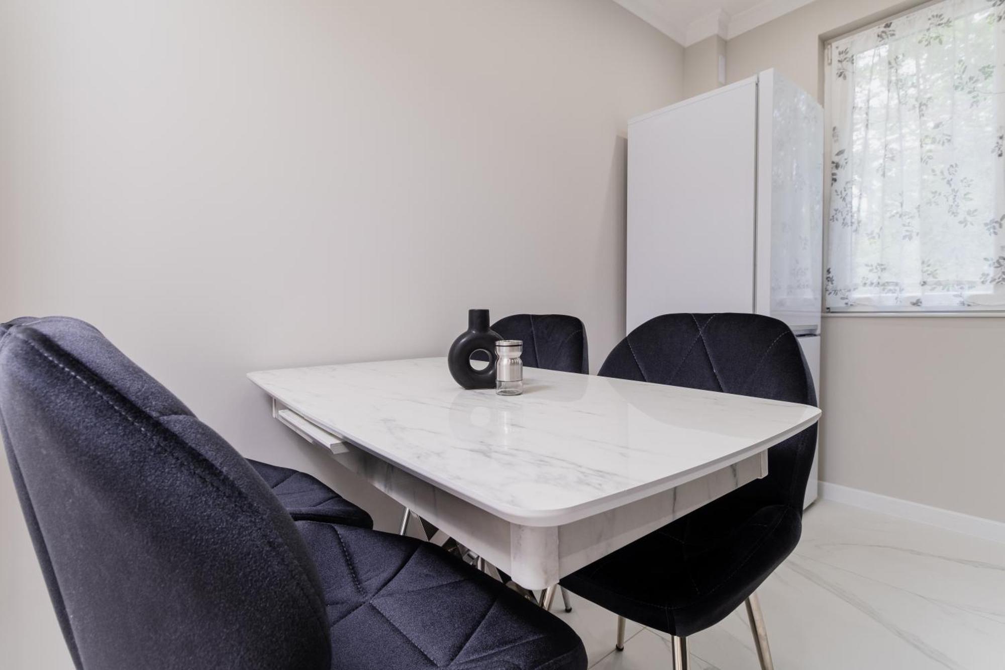 Gorgeous 2-Bedroom Apartment Plovdiv Luaran gambar
