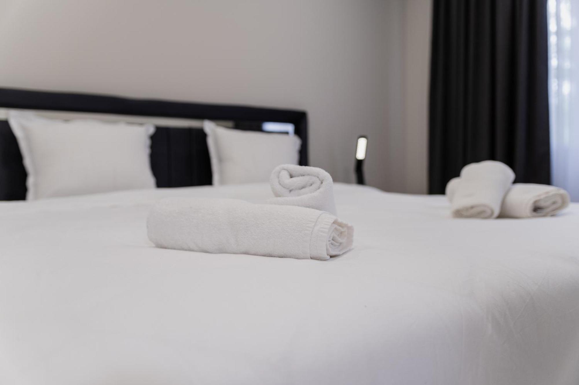 Gorgeous 2-Bedroom Apartment Plovdiv Luaran gambar